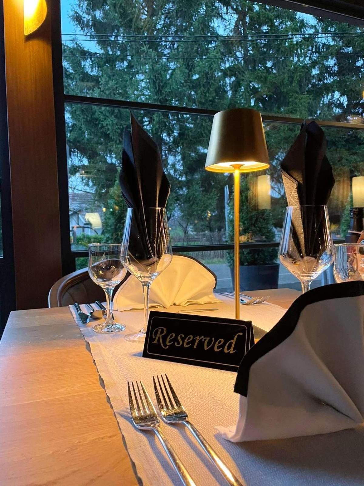 Swiss Plus Hotel Bihać Dış mekan fotoğraf