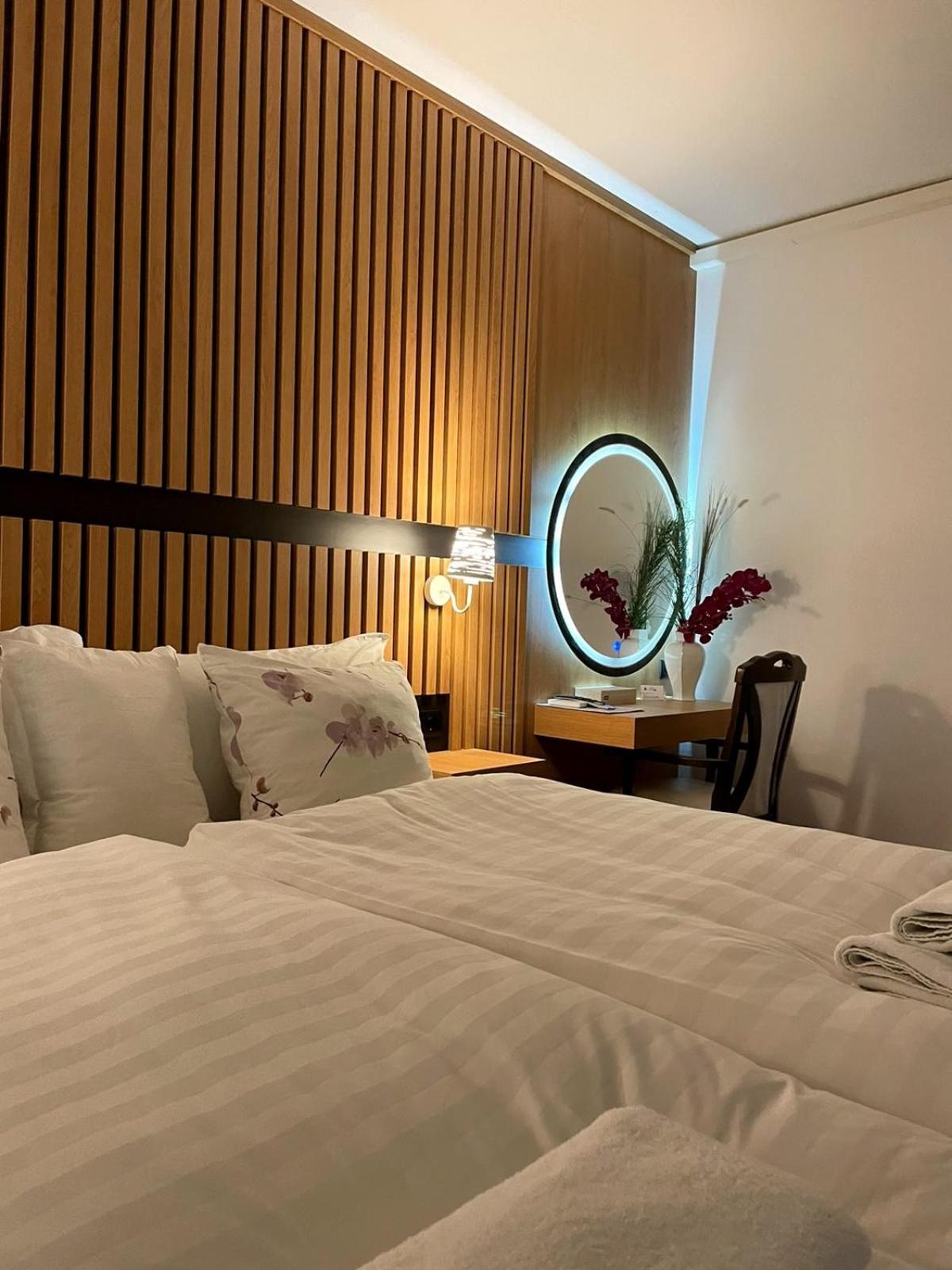 Swiss Plus Hotel Bihać Dış mekan fotoğraf